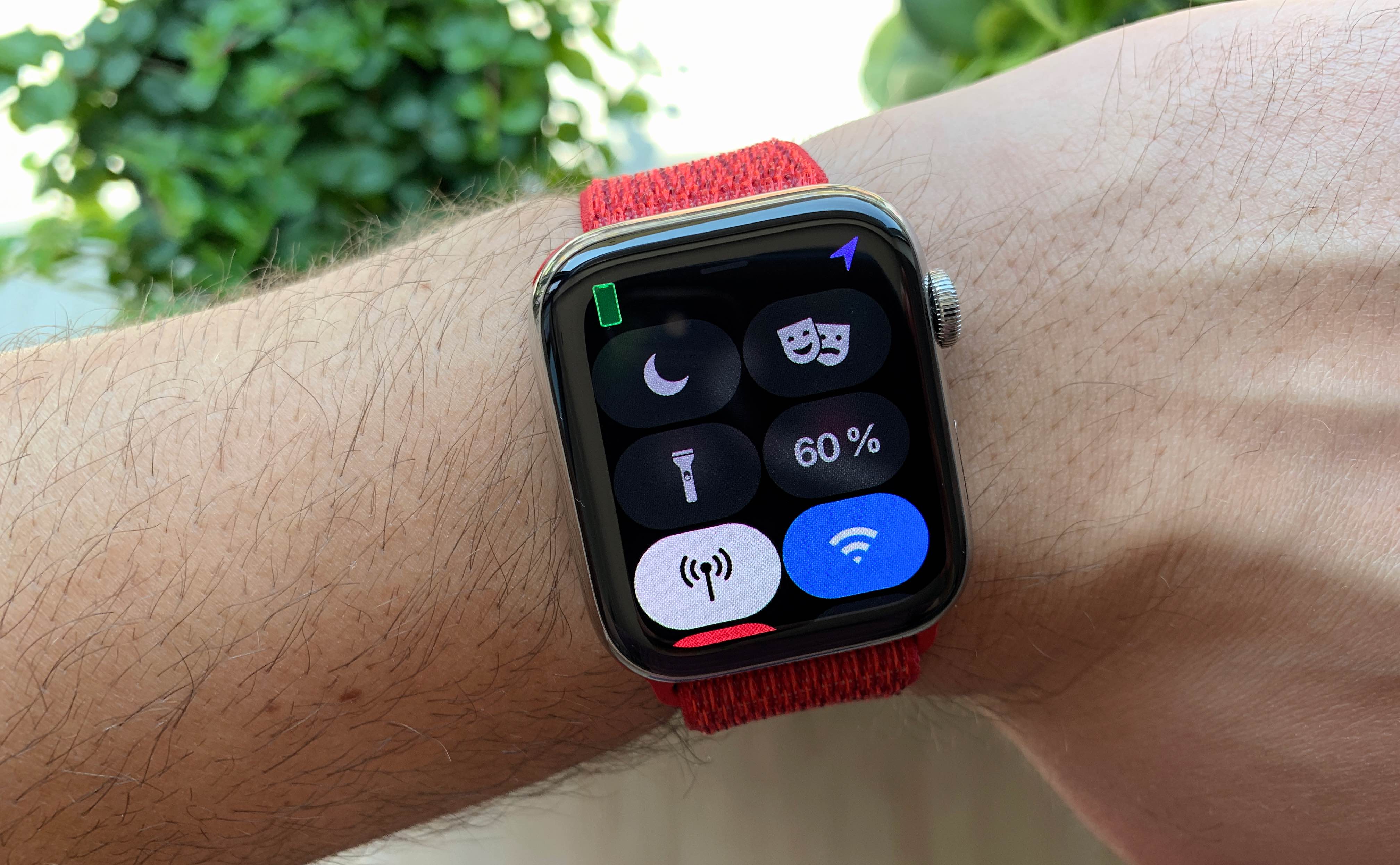 Apple-Watch-Series-4-Akkuanzeige-Akkuproblem Akkulaufzeitproblem mit der Apple Watch? So löst du das Problem vielleicht.