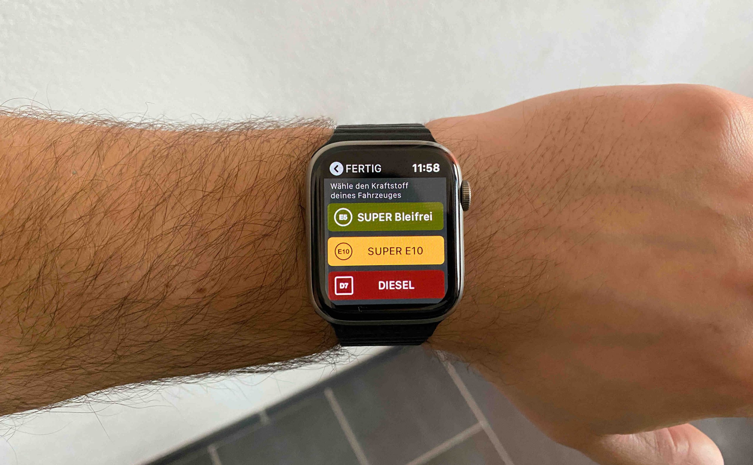 Fuelz_Apple_Watch_nativ_watchOS_Ladestation_Tanken_Aufladen_App_Review1-scaled "Fuelz!" für die Apple Watch - Stationen zum Tanken oder Laden finden