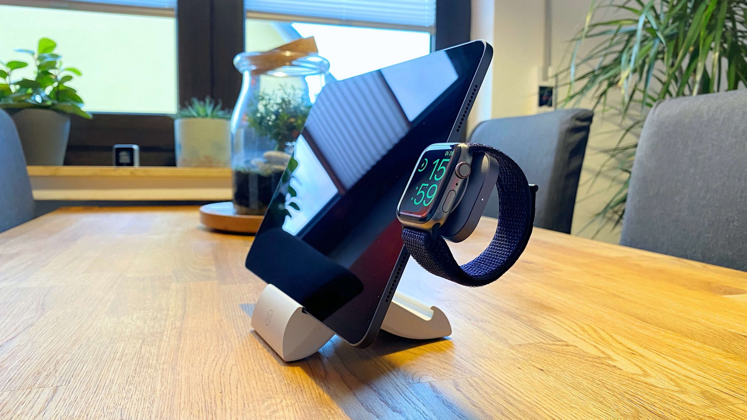 Satechi_Apple_Watch_USBC_Charger_Ladegerät_MFI_Review1-scaled USB-C-Adapter für die Apple Watch von Satechi - ganz ohne Kabel aufladen