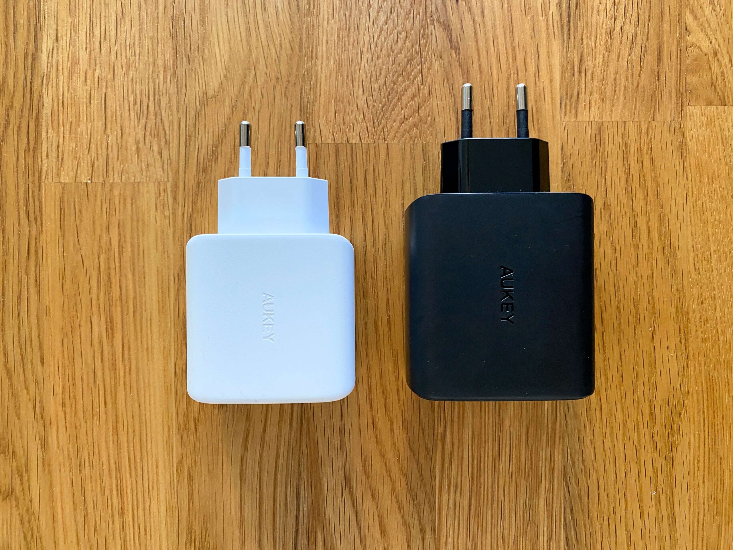 65-Watt-Ladestecker-von-Aukey-Power-Delivery-via-USB-C-im-kleinsten-Handformat6-scaled 65 Watt Ladestecker von Aukey - Power Delivery via USB-C im Handformat