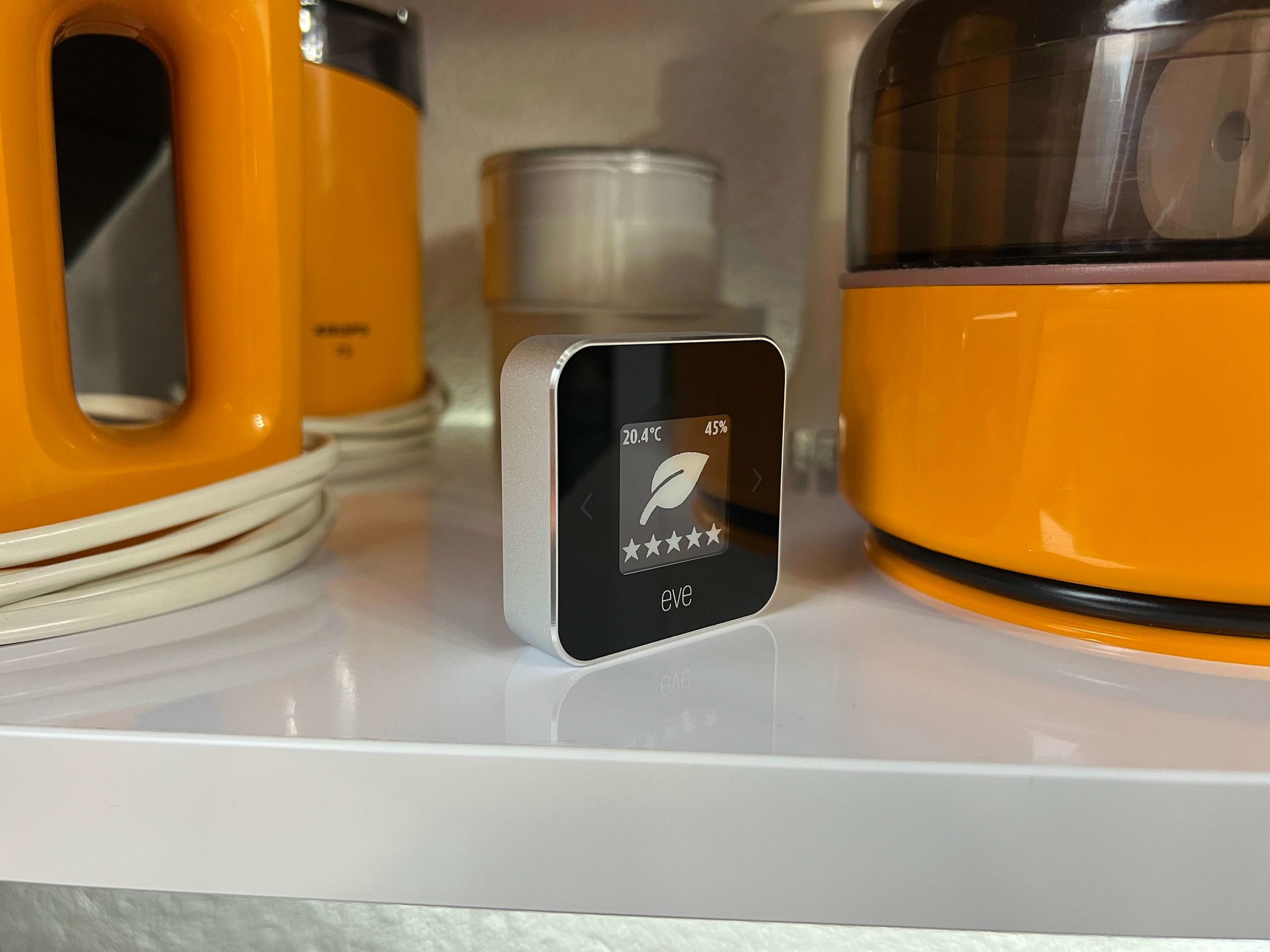 Eve-Room-von-Eve-Apple-HomeKit-Raumthermostat-mit-Thread3-scaled Eve Room von Eve - Apple HomeKit Raumluft-Qualitätssensor mit Thread
