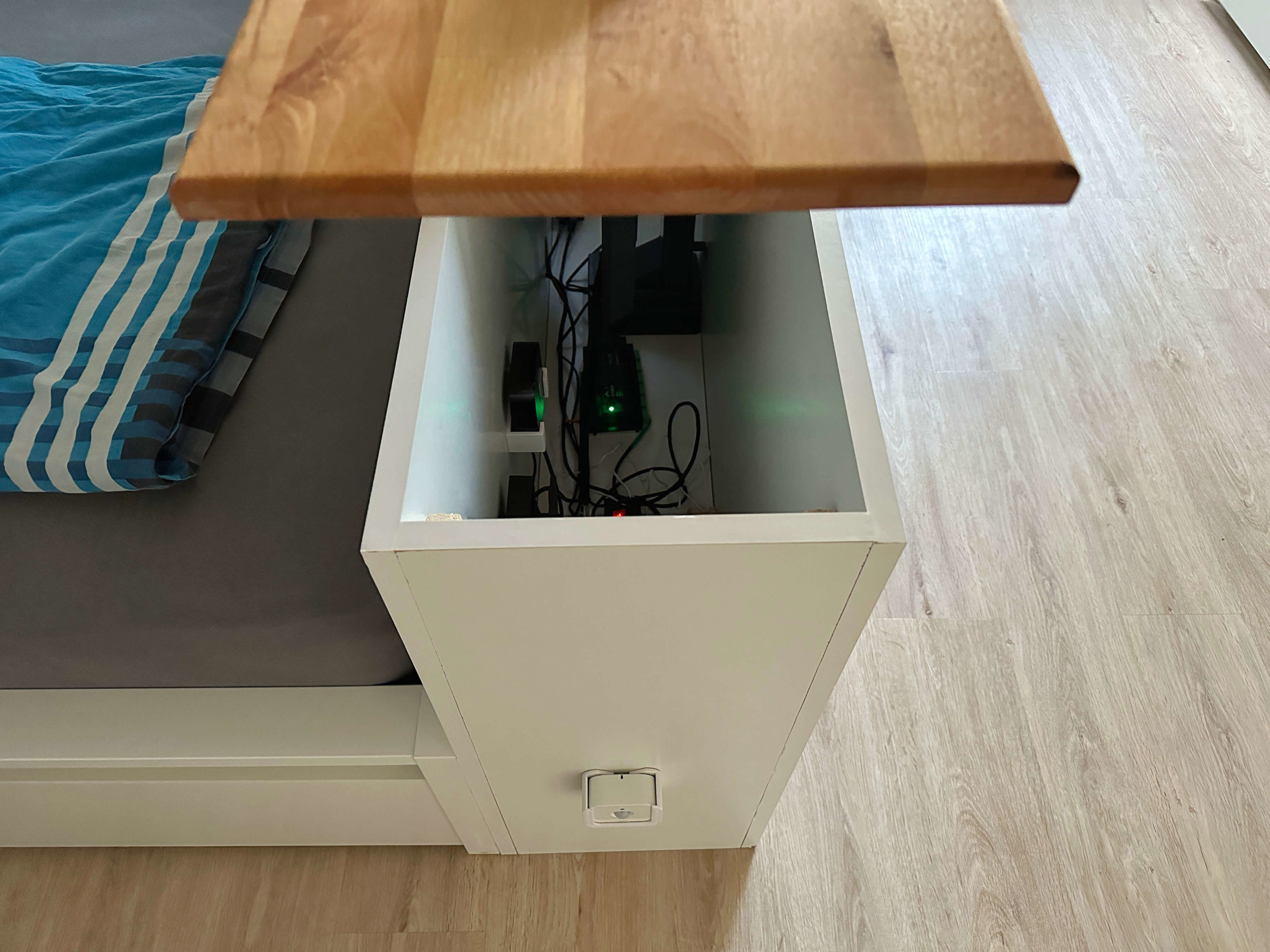 Atios-SmartCore-TV-Lift-nativ-via-Apple-Home-bedienen7-scaled Atios SmartCore - TV-Lift nativ via Apple Home bedienen