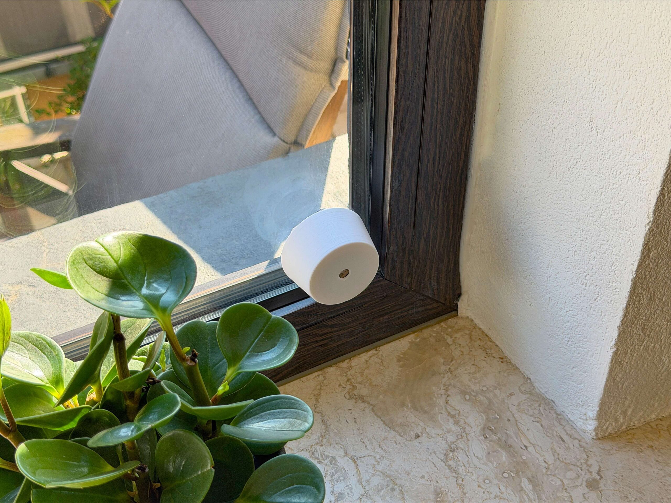 Fensterhalterung-fuer-Apple-Home-Lichtsensor-2026-scaled Alltagseindrücke aus KW 30/26: Neues Blog- und Shop-Theme, neue Lichtsensorhalterung und die IFA 2026